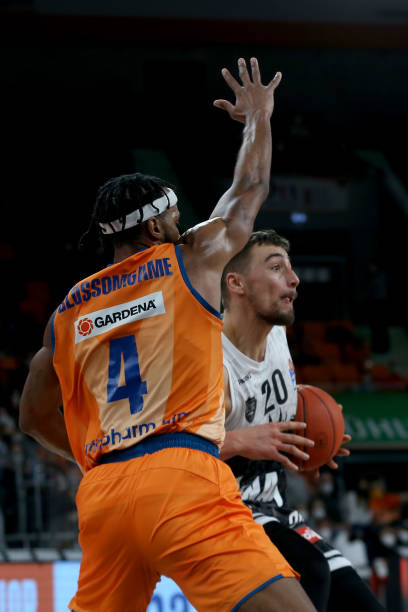 谢丽君在中 谢丽君在中