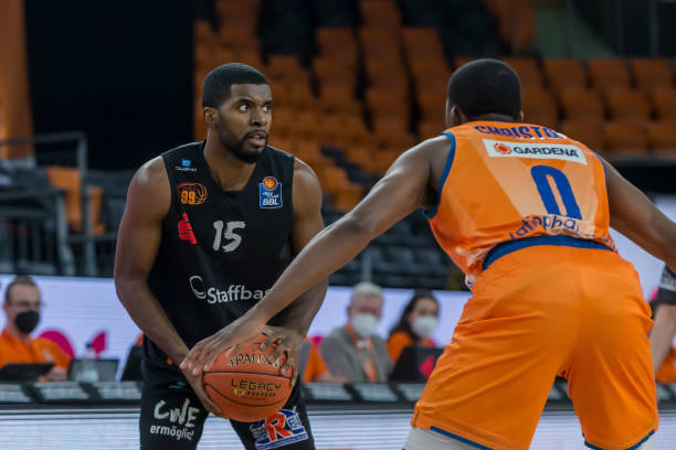 师在绿茵场 师在绿茵场