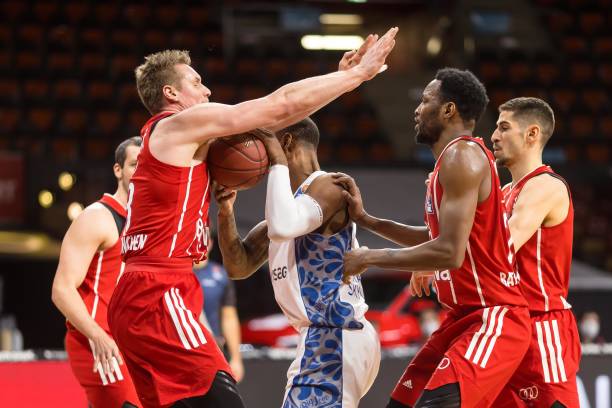 士的热烈讨 士的热烈讨