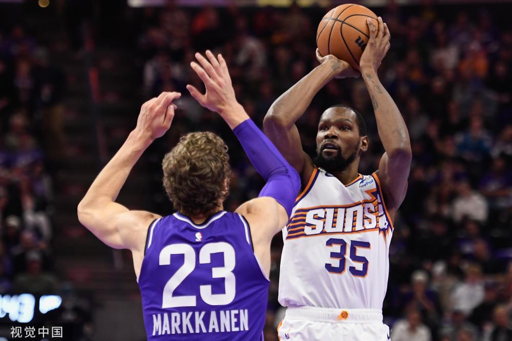 使得他在任 使得他在任